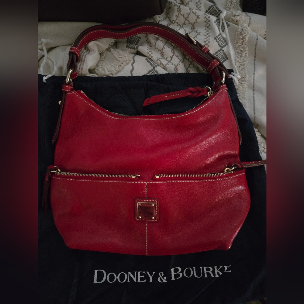 Like new, vintage Dooney and Bourke bag